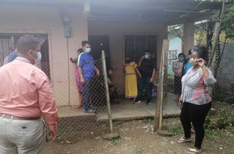 Lloran a los 11 familiares ahogados en tragedia de Veraguas Critica