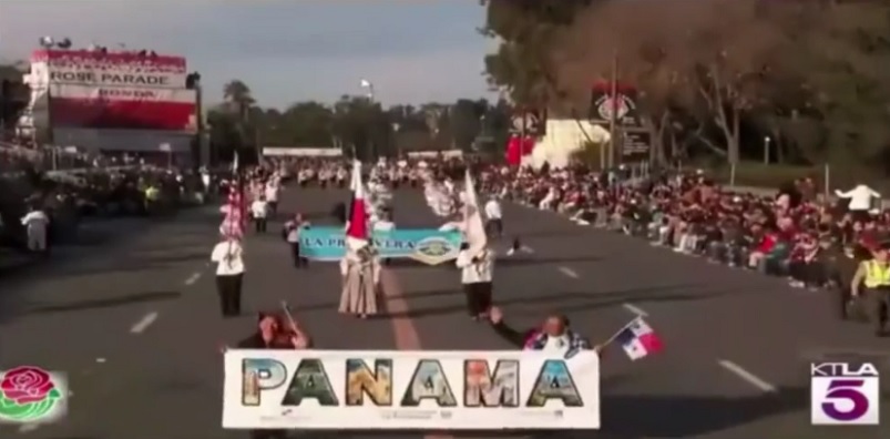 Destacada Participaci N De La Primavera En La Parada De Las Rosas Critica