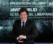 El presidente de Argentina, Javier Milei, durante la presentación de su libro “El camino del libertario” este viernes en el Auditorio del diario 'La Razón', en Madrid. EFE