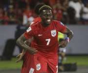 “Puma” Rodríguez festeja su gol, el segundo de la noche para la selección panameña. Foto: EFE