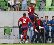 El delantero de Costa Rica Josimar Alcocer (d) en la Copa América 2024. EFE