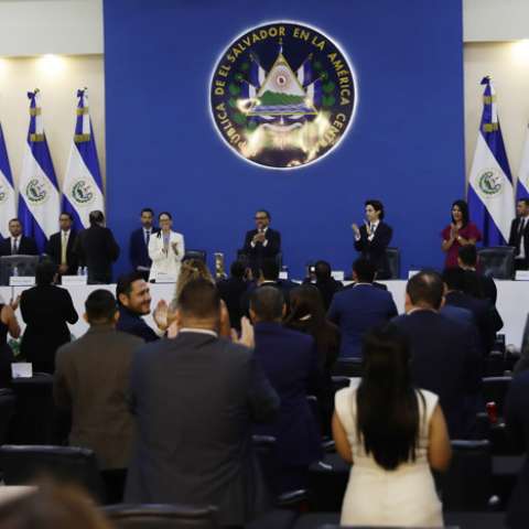 Diputados de la Asamblea Legislativa participaron en la última sesión plenaria en Antiguo Cuscatlán (El Salvador). EFE