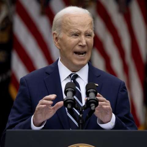 El presidente estadounidense, Joe Biden (C). EFE
