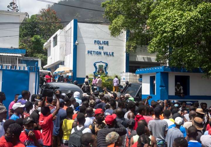 Seis arrestados por el magnicidio en Haití y cuatro sospechosos muertos