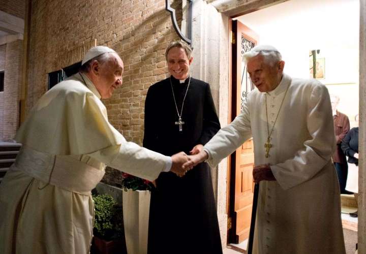 Estado de salud del papa Benedicto XVI es bastante grave