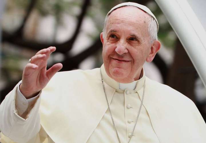 Papa Francisco apoya la unión entre personas del mismo sexo 