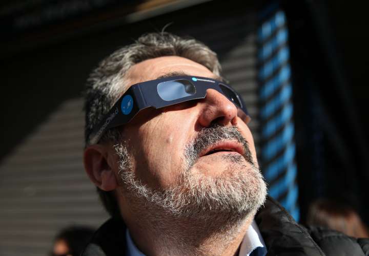 Unas 400.000 personas viajan al mejor lugar de Chile para ver el eclipse solar