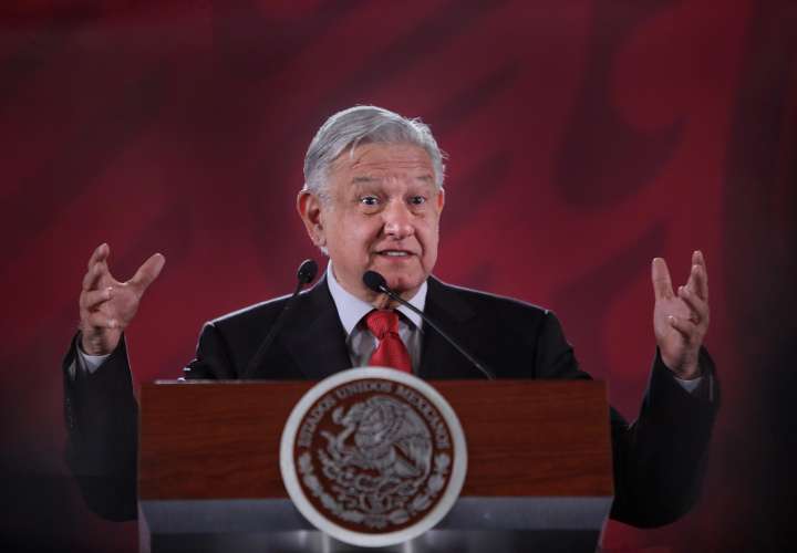 Presidente de México abandona plan de integrar las instituciones de salud