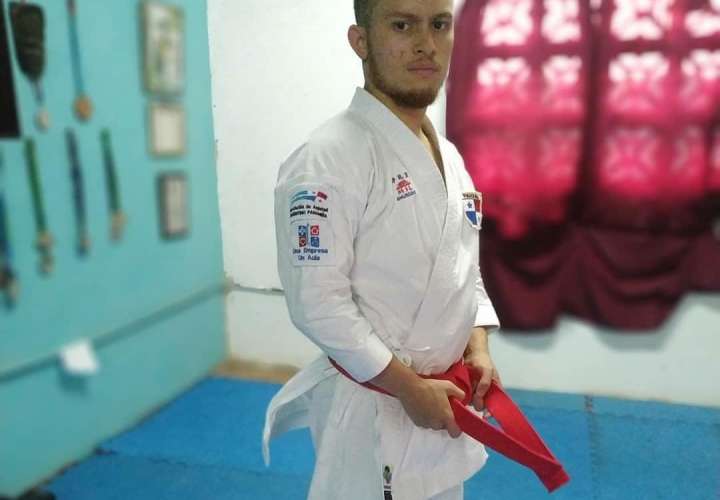 Héctor Cención ganó recientemente el Primer Torneo Virtual Mundial de Karate, en la modalidad de Kata. 