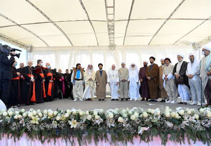 El papa selló una reunión histórica con Al Sistani para fomentar el diálogo