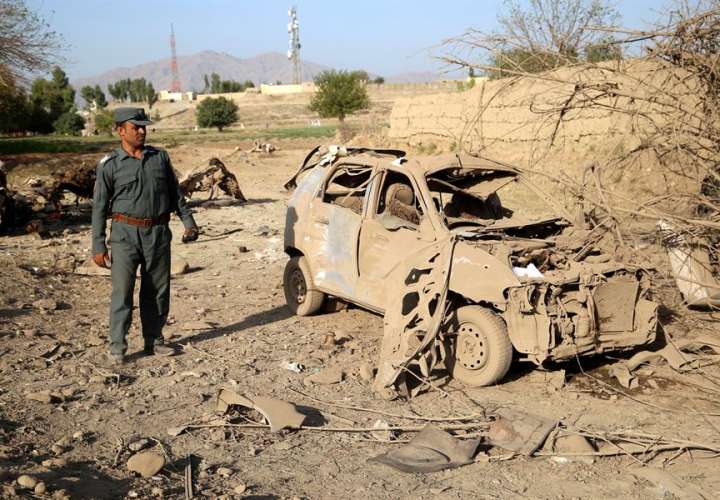  Al menos 15 muertos y 42 heridos en ataque con un camión-bomba en Afganistán