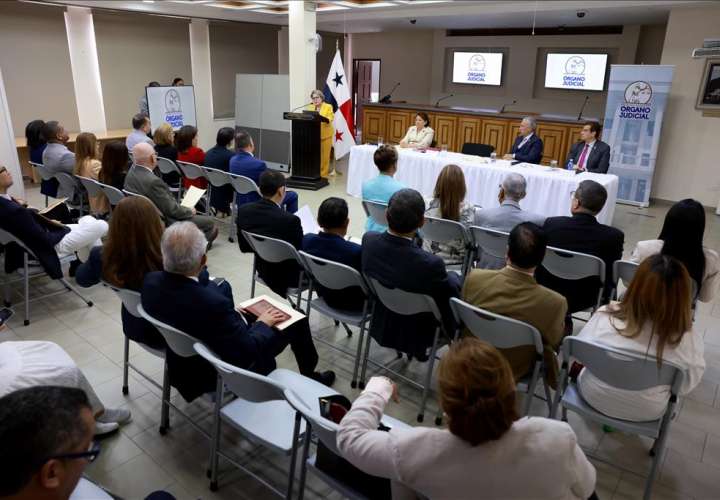 El evento se realizó en el salón de Casación &quot;magistrado Gabriel Elías Fernández Madrid&quot;, del Palacio de Justicia Gil Ponce.