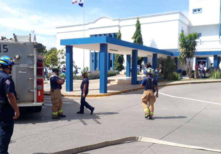 Simulacro de incendio en hospital chitreano