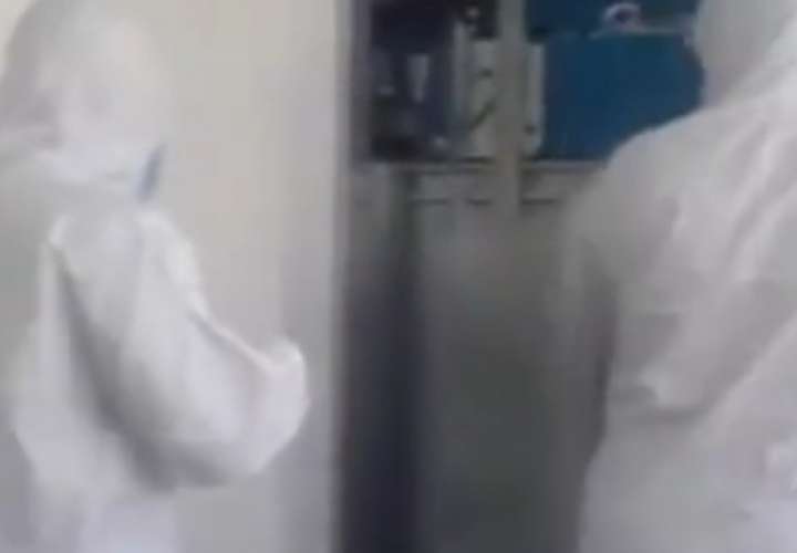 Personal de hospital chiricano queda atrapado por varias horas en ascensor
