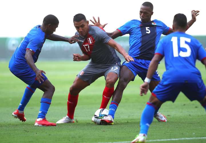 Ayarza rescata el empate para Panamá en Lima