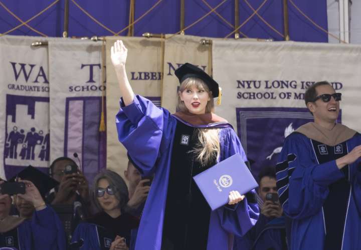Taylor Swift recibe un doctorado honoris causa en Nueva York