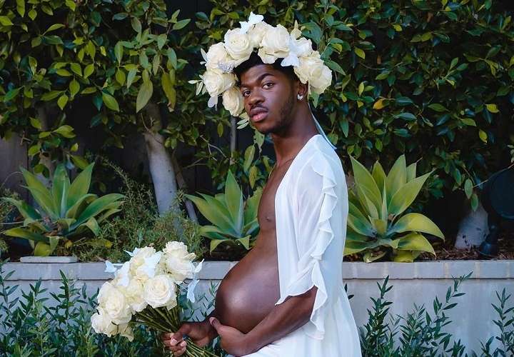 Rapero Lil Nas X afirma estar embarazado y causa polémica con sus fotos