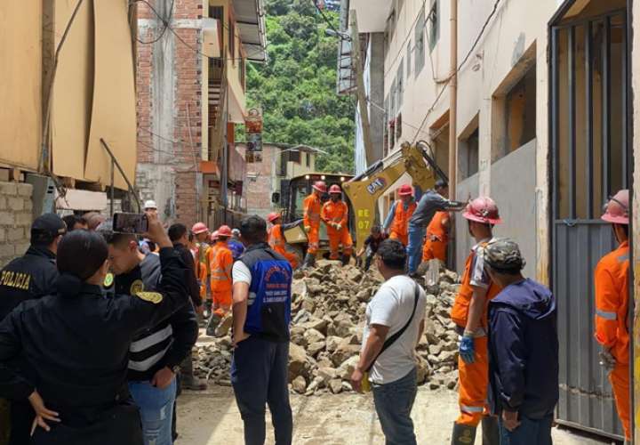 7 desaparecidos y 60 casas sepultadas por alud en el norte de Perú