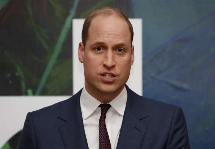  El duque de Cambridge dice que ser padre le hizo recordar la muerte de su madre
