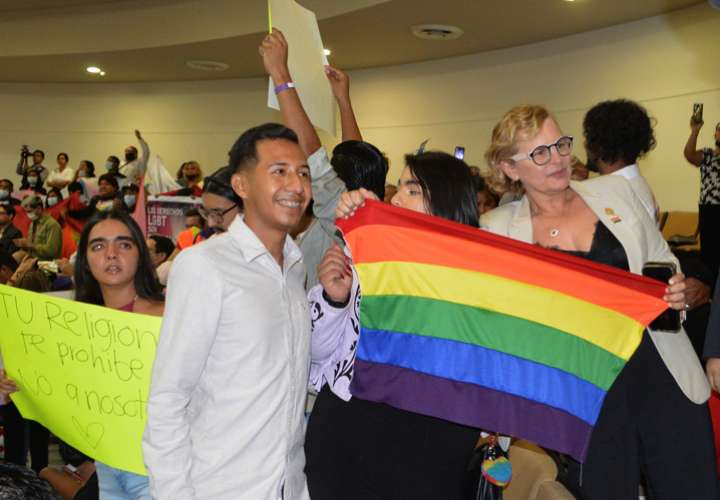  Matrimonio igualitario ya es legal en todo México