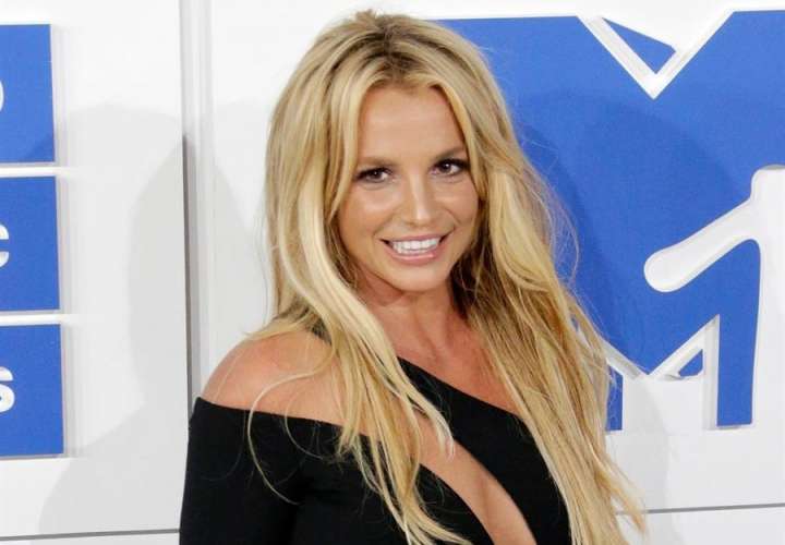  Britney Spears se opone en los tribunales a que su padre sea su único tutor