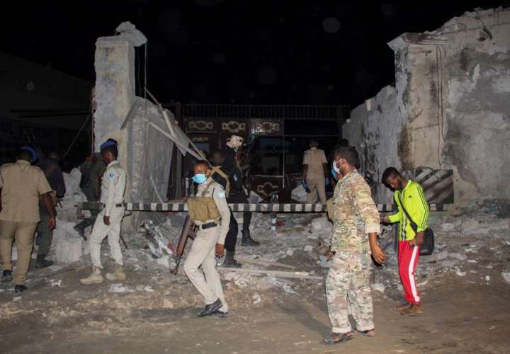 Estalla coche bomba en restaurante Somalí deja 25 muertos y 30 heridos