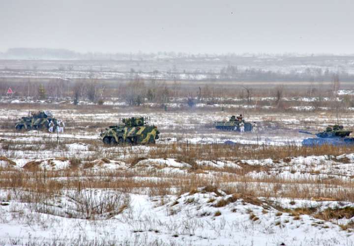 Militar ucraniano muere en Donbás por herida de metralla, según Kiev