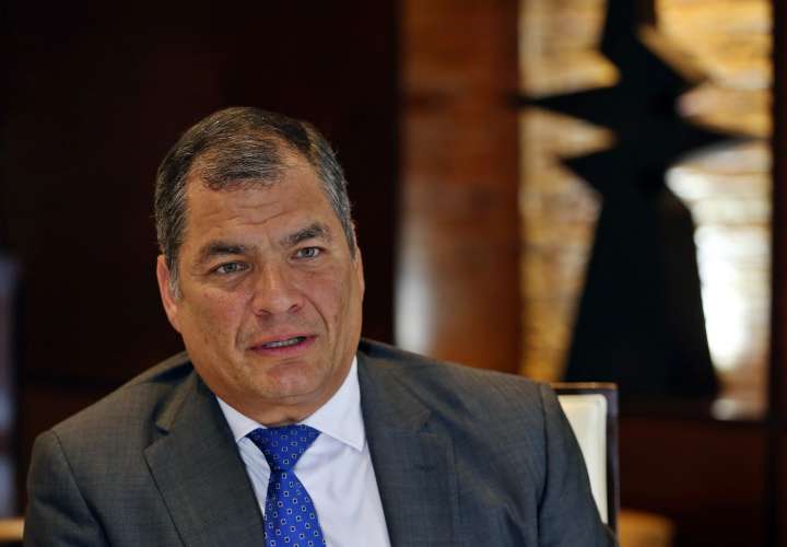 Jueza ordena cárcel para el expresidente Rafael Correa por un caso de sobornos
