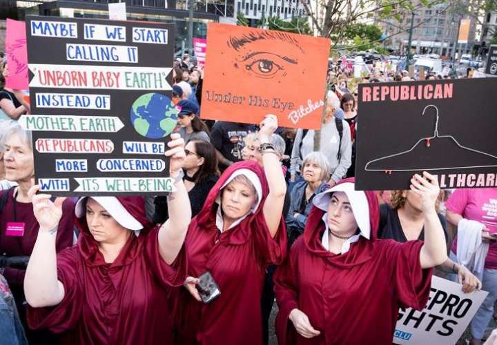 Nueva York se manifiesta contra la prohibición del aborto