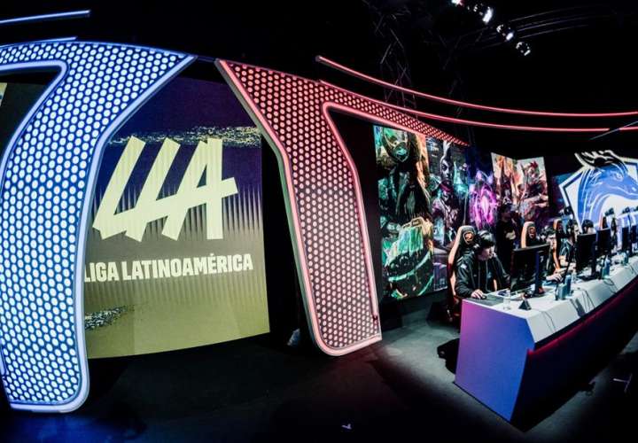  Rainbow7 y All Knights van por sueño mundialista en final latina de LoL