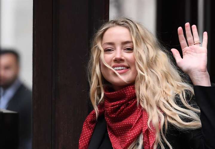 Exasistente de Amber Heard dijo que ella le robó su experiencia de violación