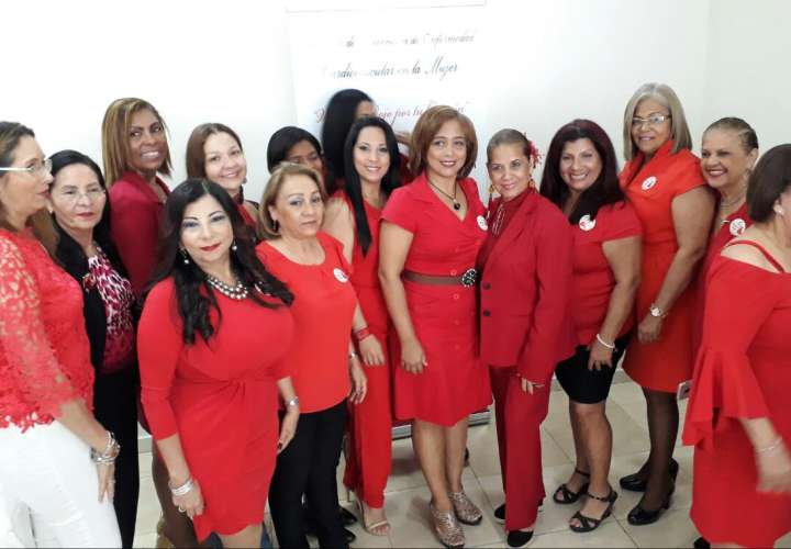 Damas de la Asociación Panameña de Mercadotecnia en Salud (Apames). Foto/Video: RobertCofla10