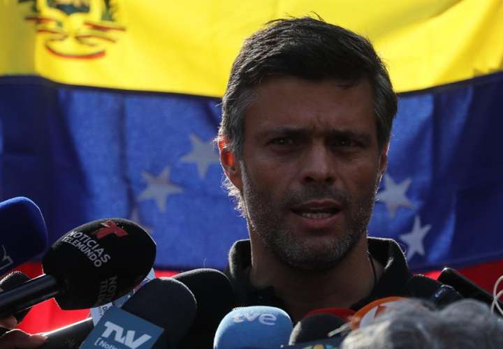  Leopoldo López abandona la residencia del embajador de España en Caracas