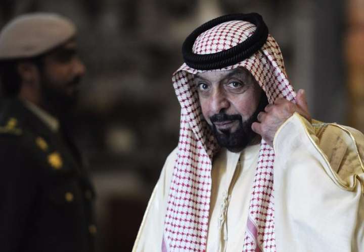 Muere el jeque de EAU; deja una fortuna de $18 mil millones