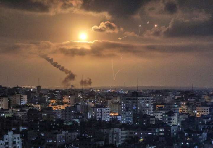  Ascienden a 15 los palestinos muertos tras bombardeos en Gaza