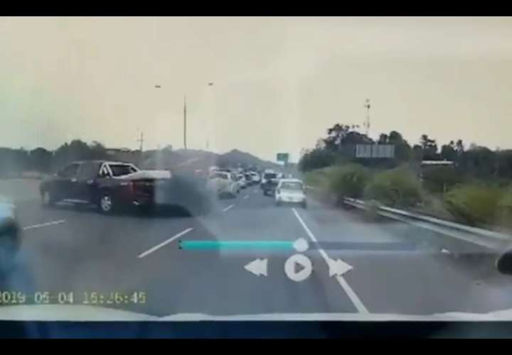 Captan momento en el que ocurrió accidente en autopista Arraiján - La Chorrera