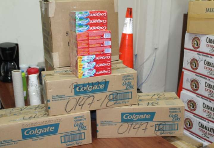 Confiscan mercancía variada y cigarrillos de presunto contrabando 