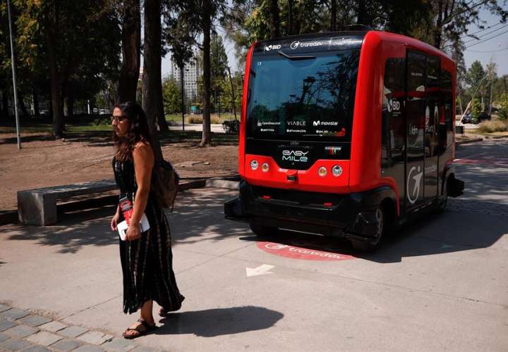 Primer vehículo sin conductor en América Latina, la nueva atracción en Chile