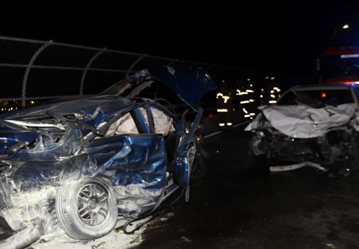 Un muerto y dos heridos deja accidente de tránsito en el Puente de las Américas