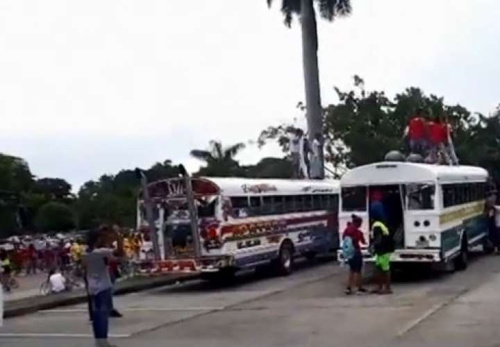 Inician investigación por desorde en buses "diablos rojos" en Amador