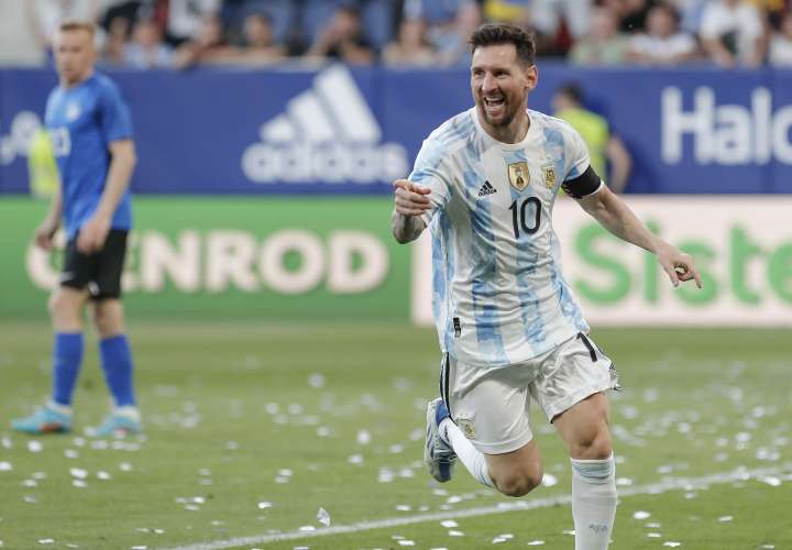 Lionel Messi festeja uno de sus goles. /Foto: EFE
