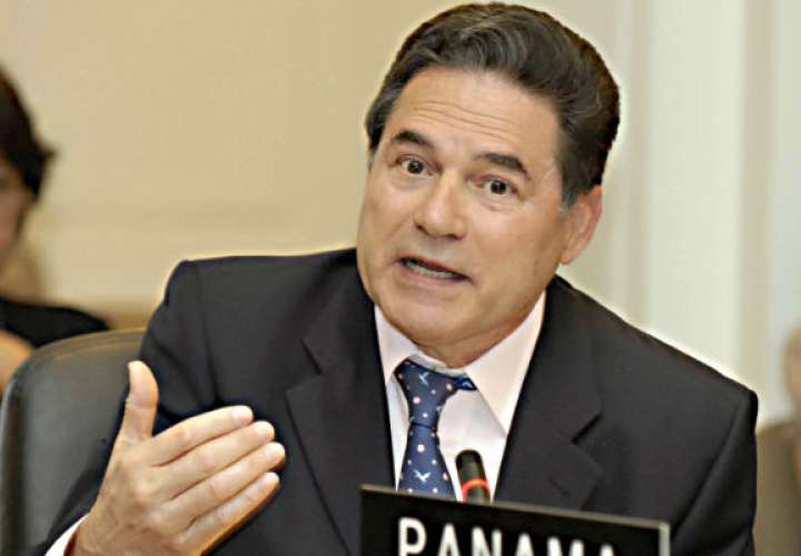 Aristides Royo, ministro electo.