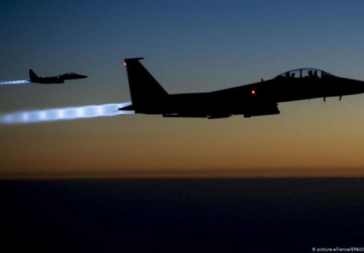 Estados Unidos bombardea posiciones de milicias proiraníes en Siria