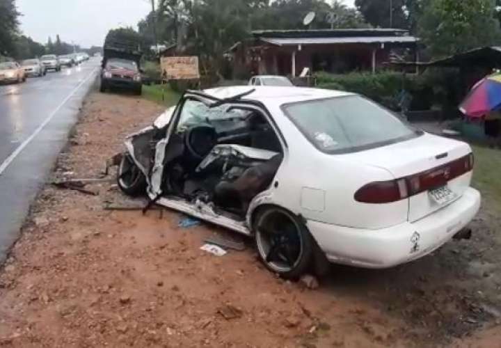 Aparatoso accidente deja 8 heridos en vía de Soná 