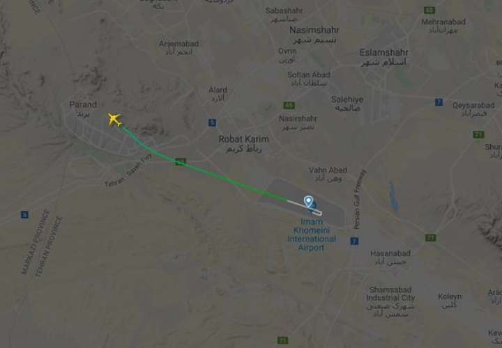 Avión comercial con 180 personas se estrella en Irán