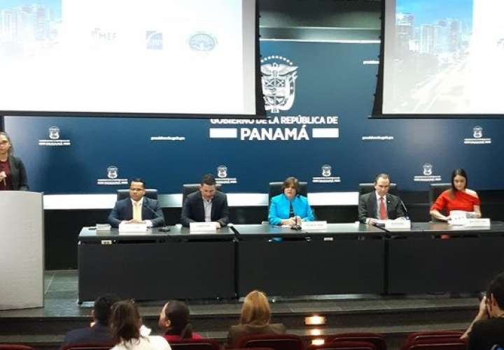 Panamá vuelve a ser incluida en lista gris de GAFI 