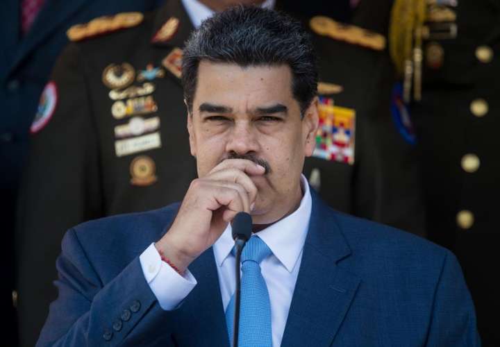  Facebook bloquea  la cuenta de Maduro por "desinformar" sobre la Covid-19