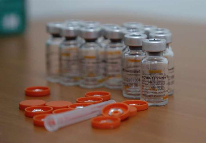Panamá inicia la revisión para aprobar la vacuna china contra el Covid19
