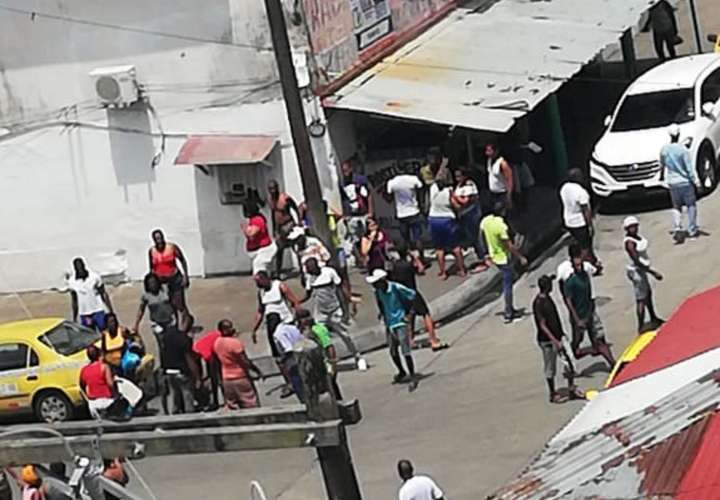 Rellenan de balas a un joven de 25 años en calle 5, avenida Bolívar, Colón