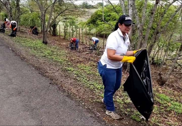 Desechos inundan calles y sitios turísticos